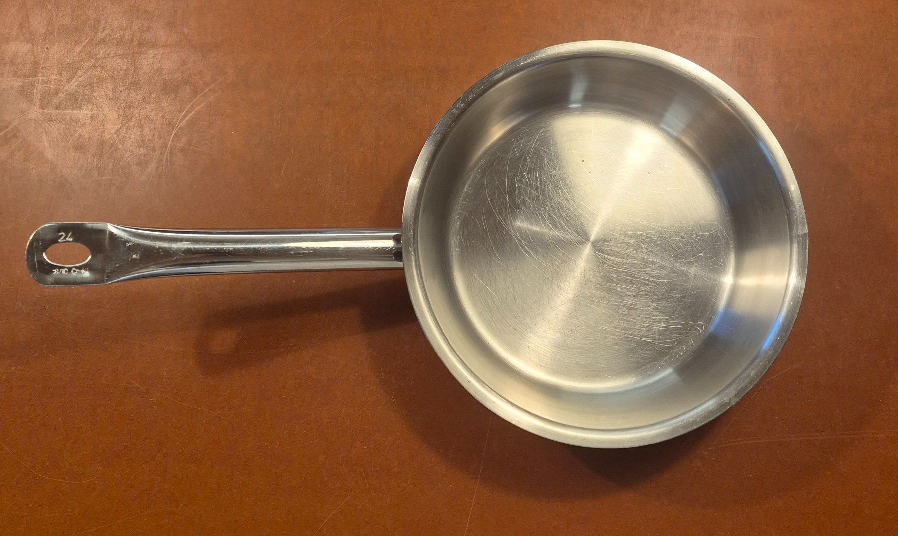 Padelle: Edelstahlpfanne 24 cm Durchmesser – Usato da Küssnacht am Rigi venduto da Hannibal06 5