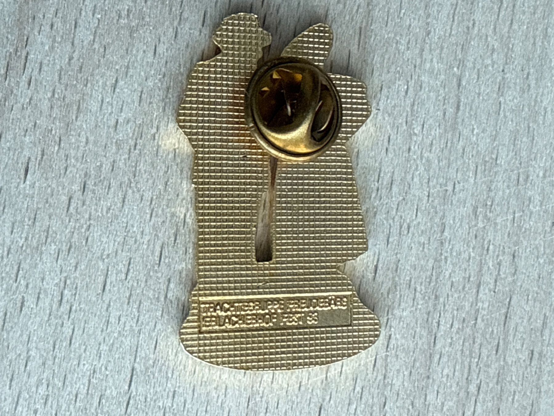 Placchette & Badge: Pin Freudebärger Tracht – Usato da Glattbrugg venduto da Schweigmatt 1