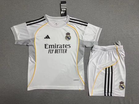 Real Madrid Fussball Set, NEU, Saison 2025/2026 XL