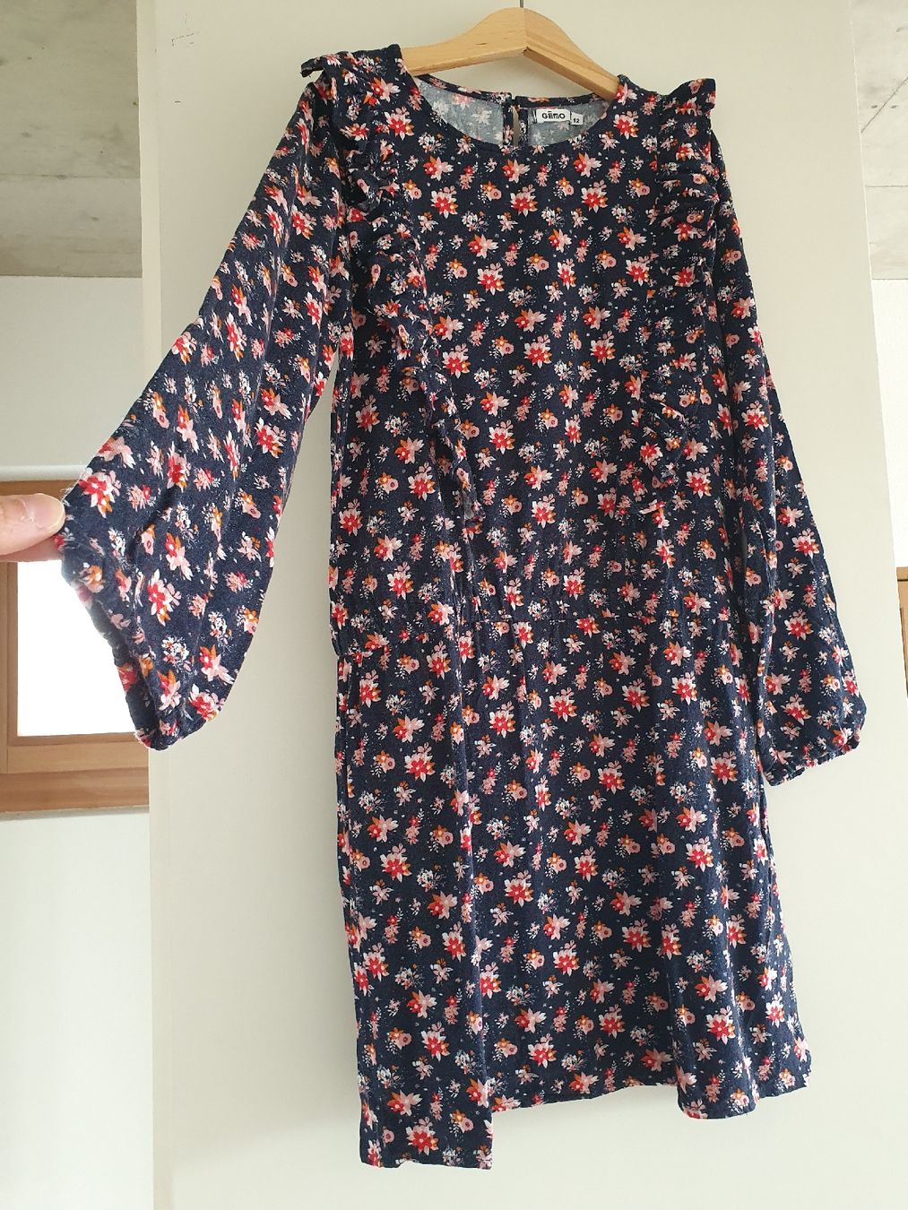 Vestiti & Gonne: Kleid mit Blumen Gr. 146/152 – Usato da Villars-sur-Glâne venduto da richardette 1