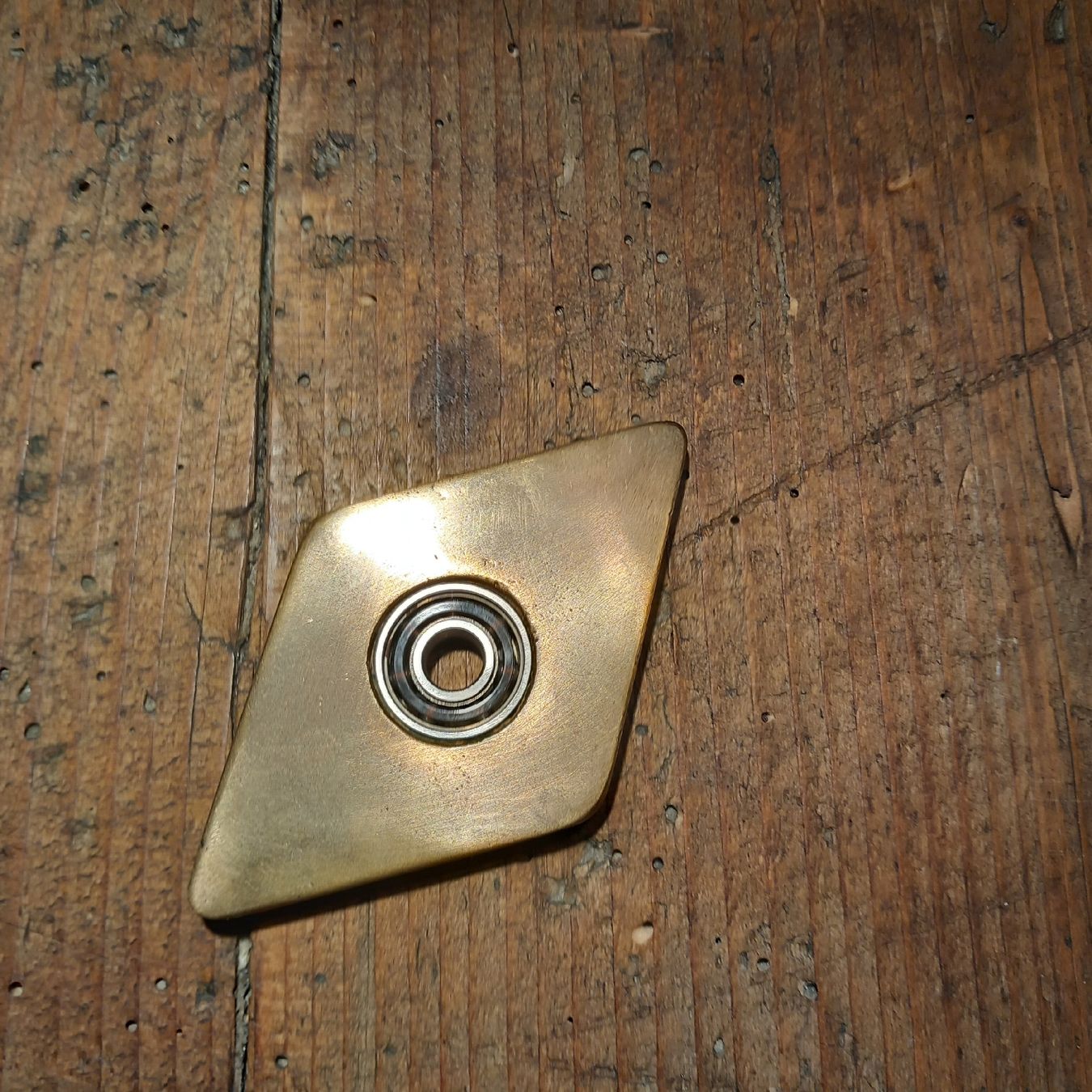 Spielzeuge: Fidget Spinner aus Messing rautenförmig – Gebraucht aus Ebnat-Kappel von blazzi