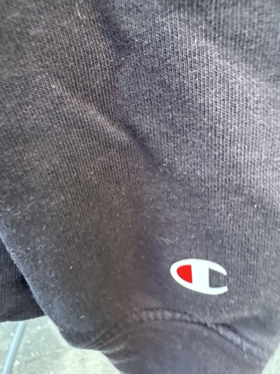 Champion Pulls & Sweat-shirts: Champion Kapuzenpullover schwarz  – D'occasion à Reinach BL par jessihome 4