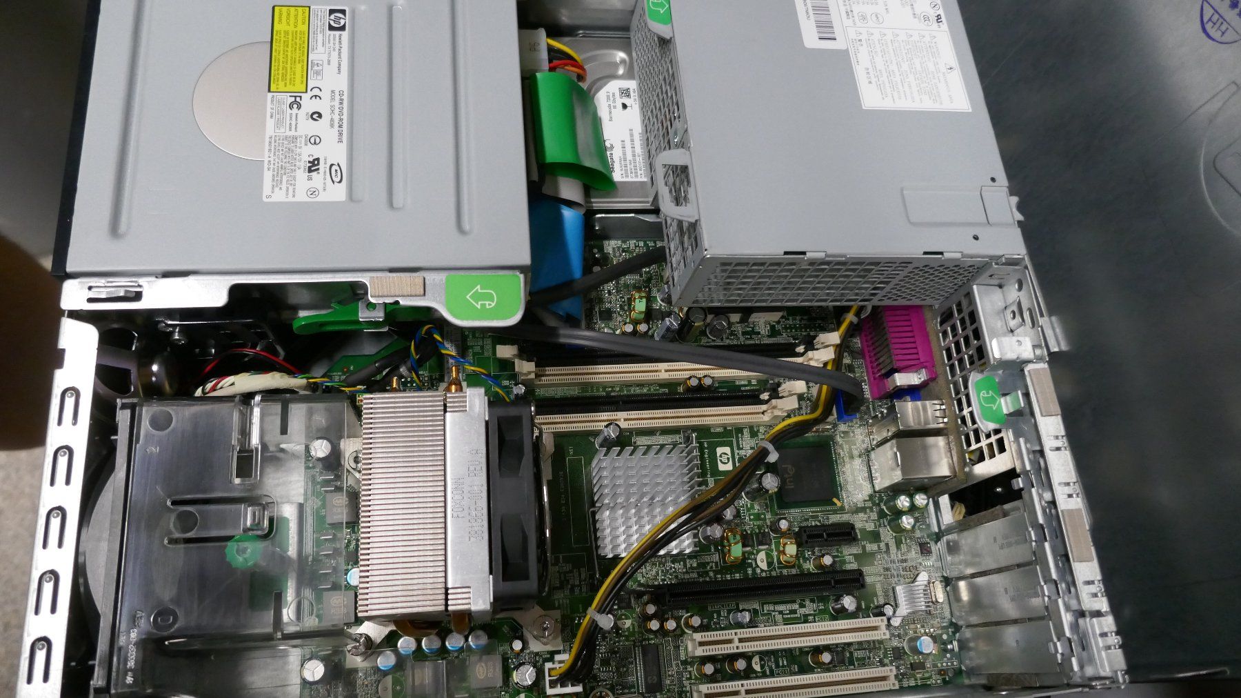 Hewlett Packard PC: HP Compaq DC7600 Small Form Factor PC – Usato da Wenslingen venduto da FairlightCMI 3