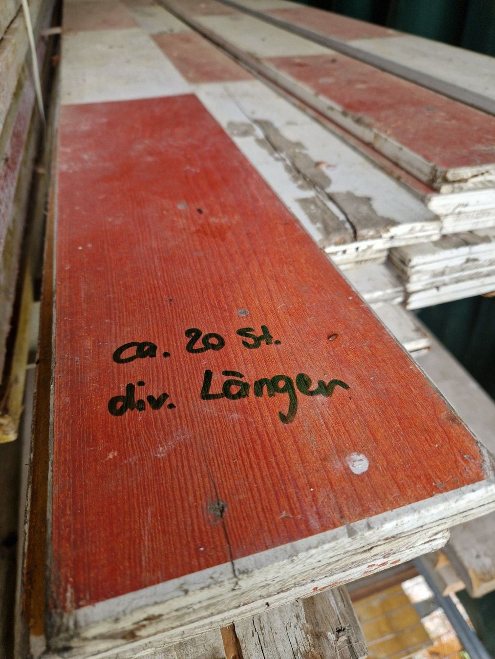 Articles en bois: Absperrlatten – D'occasion à Aeschi b. Spiez par GH3703 1