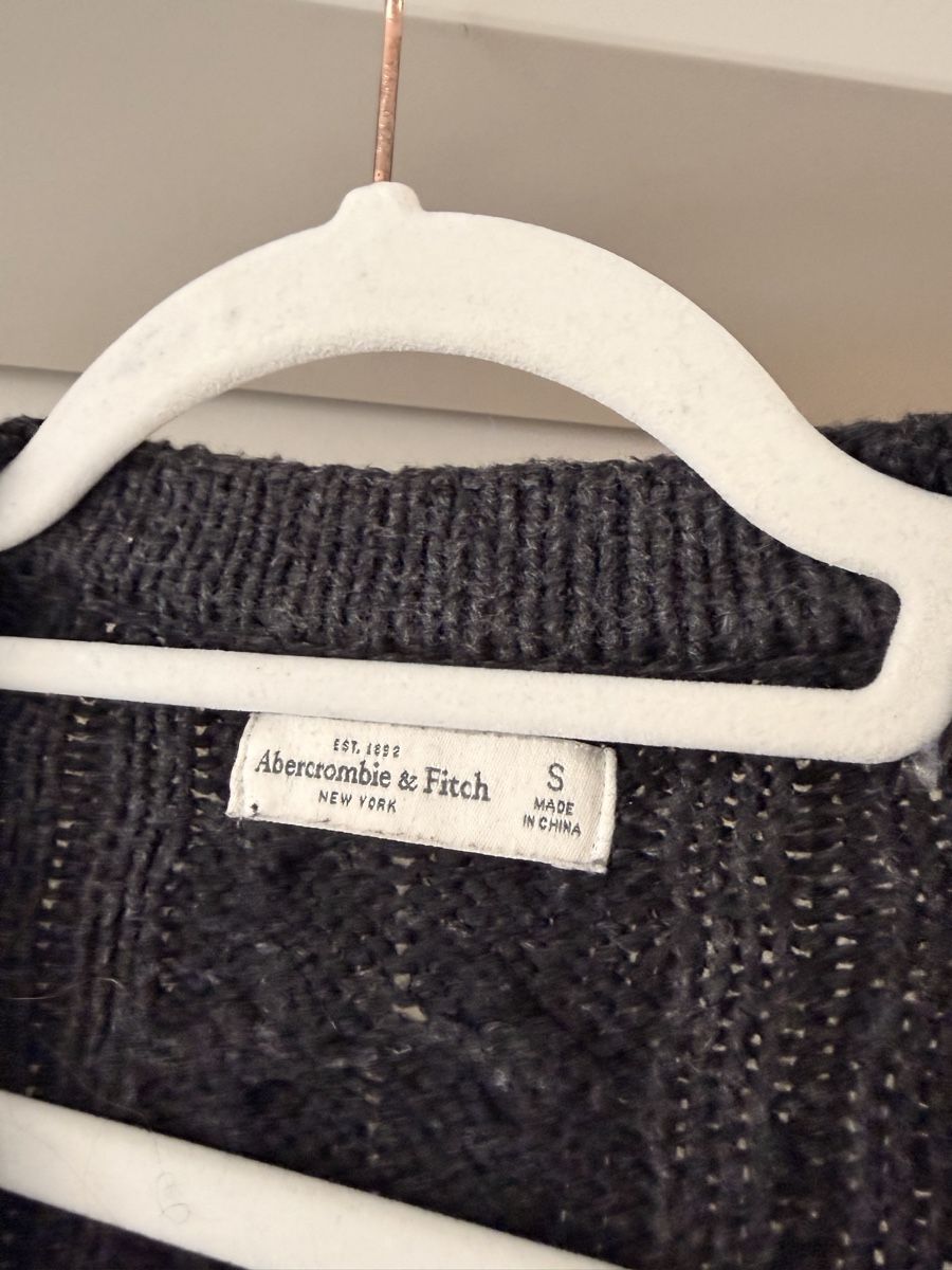 Abercrombie Maglioni & Felpe: Abercrombie & Fitch Strickpullover Grau, Grösse S – Nuovo (secondo la descrizione) da Zurich venduto da kat_dcy5 1