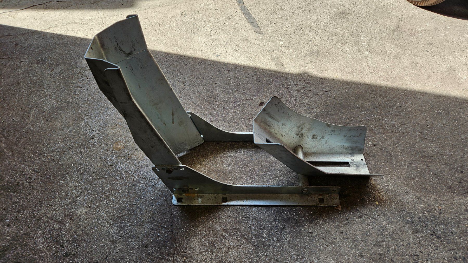 Tutti i ricambio per moto: Töffradhalter occ. In topzustand – Usato da Sarnen venduto da Profi3