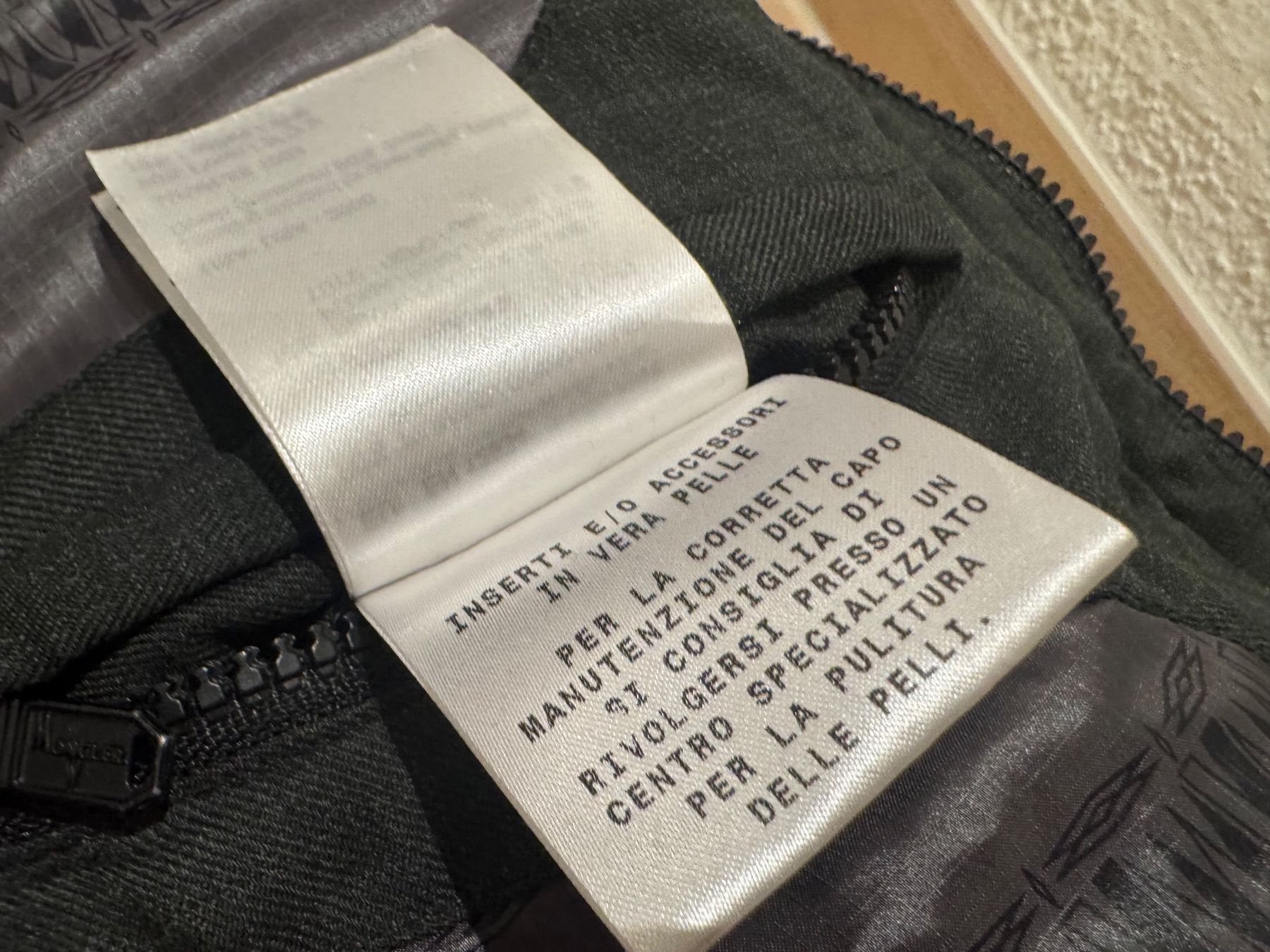 Moncler Jacken: Moncler warme NWT Winterjacke, 5 Np 1400 Fr – Gebraucht aus Klingnau von Markus14 3