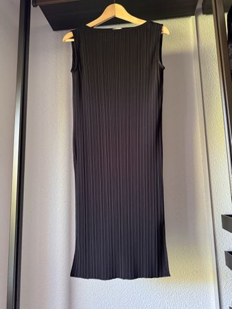 Max Mara Leisure Plissee-Kleid schwarz – Grösse XS 