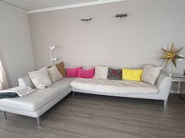 Pfister Echt Leder Couch weiss mit passenden Kissen