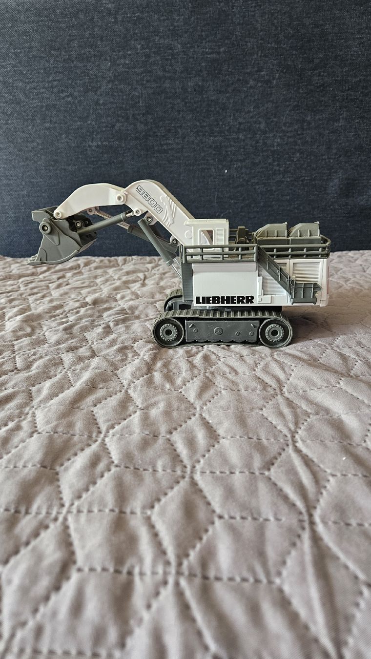 Siku Jouets: Siku Liebherr Bagger – D'occasion à Fulenbach par Sarah79