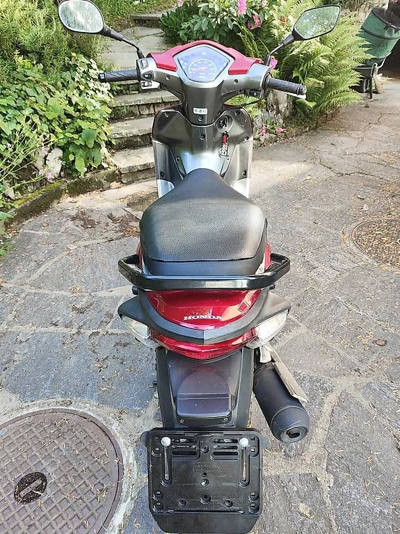 Honda Scooters: SCOOTER ECO – D'occasion à Yverdon-les-Bains par Legrandgig 2