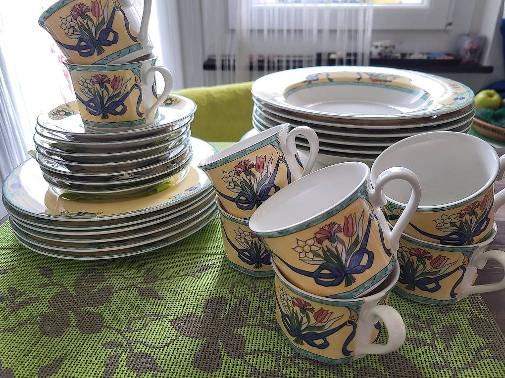 Set di piatti: Kostbares Service von V&B  – Usato da Kriens venduto da Aschada