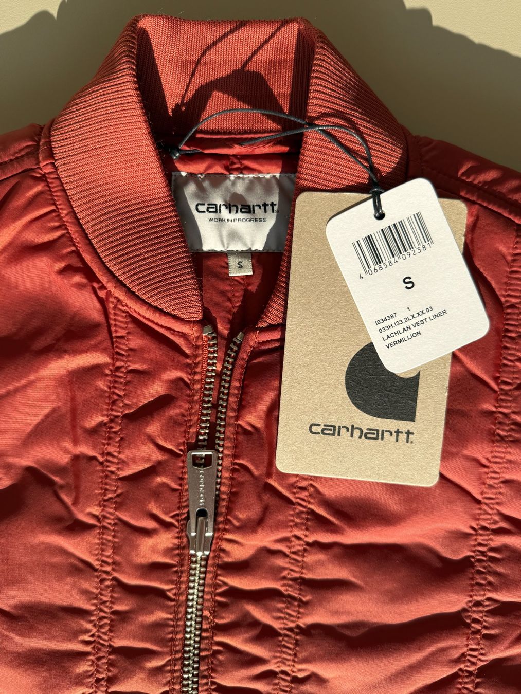 Carhartt Giacche: Carhartt -Lachlan Vest Liner / S – Nuovo e nell'imballaggio originale da Basel venduto da Mezze 1