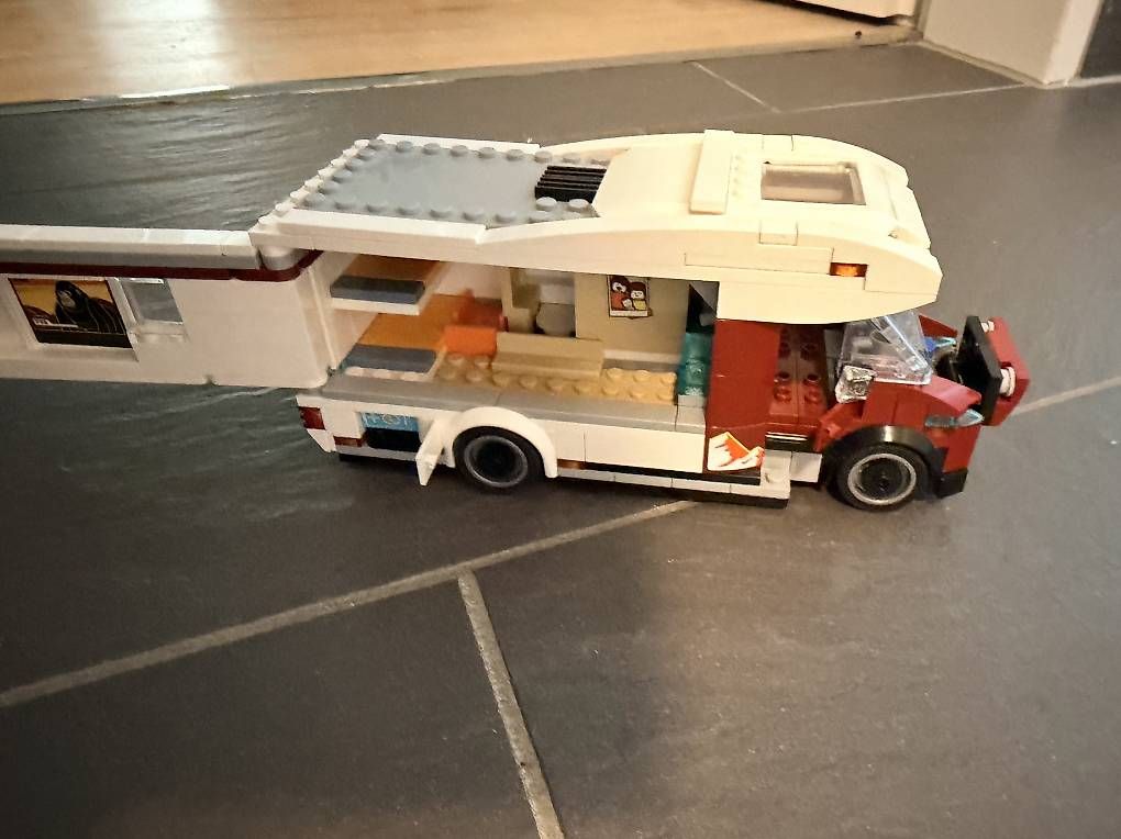 Giocattoli: Lego City Wohnmobil  – Usato da Oberwil-Lieli venduto da iberikon 2