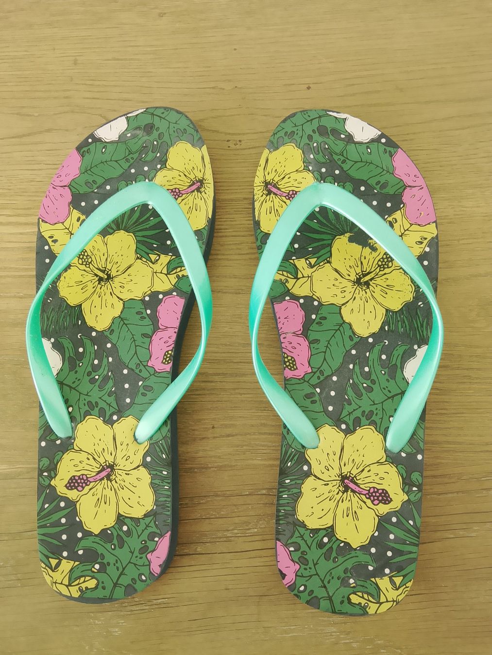 Scarpe da donna: Flipflops Blumenmuster Tuersquise Grösse 38 neu – Nuovo (secondo la descrizione) da Bellikon venduto da MellonCollieMitTwint