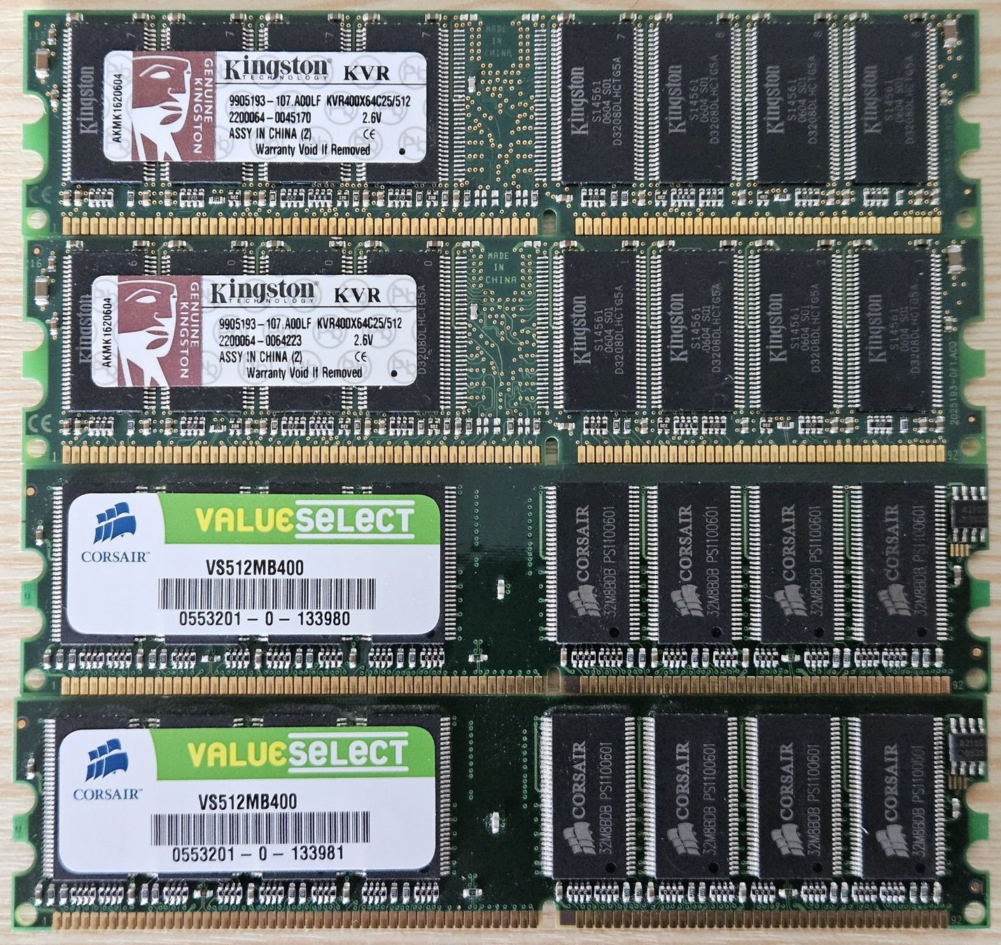 Kingston Componenti elettronici: 4 x 512 MB DDR 400MHz PC 3200 RAM – Usato da Wittinsburg venduto da Soloero