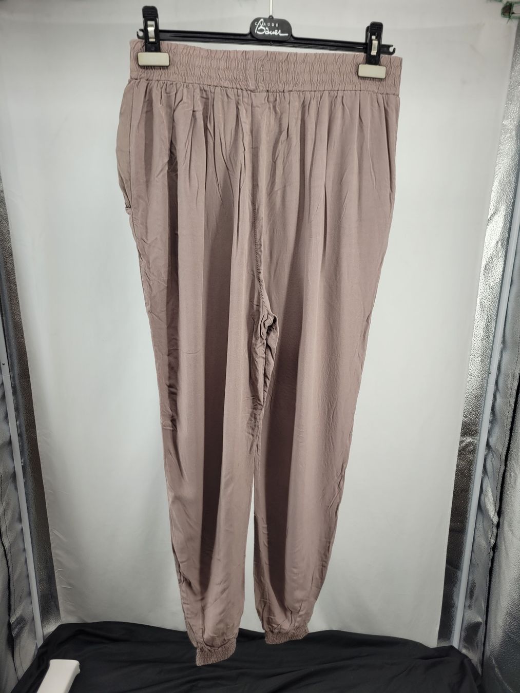 Pantaloni: CHICOREE pantalon souple – Usato da Lausanne venduto da PlusValue_Lausanne 1
