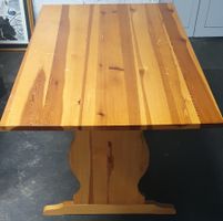 kleiner Tisch, Massivholz