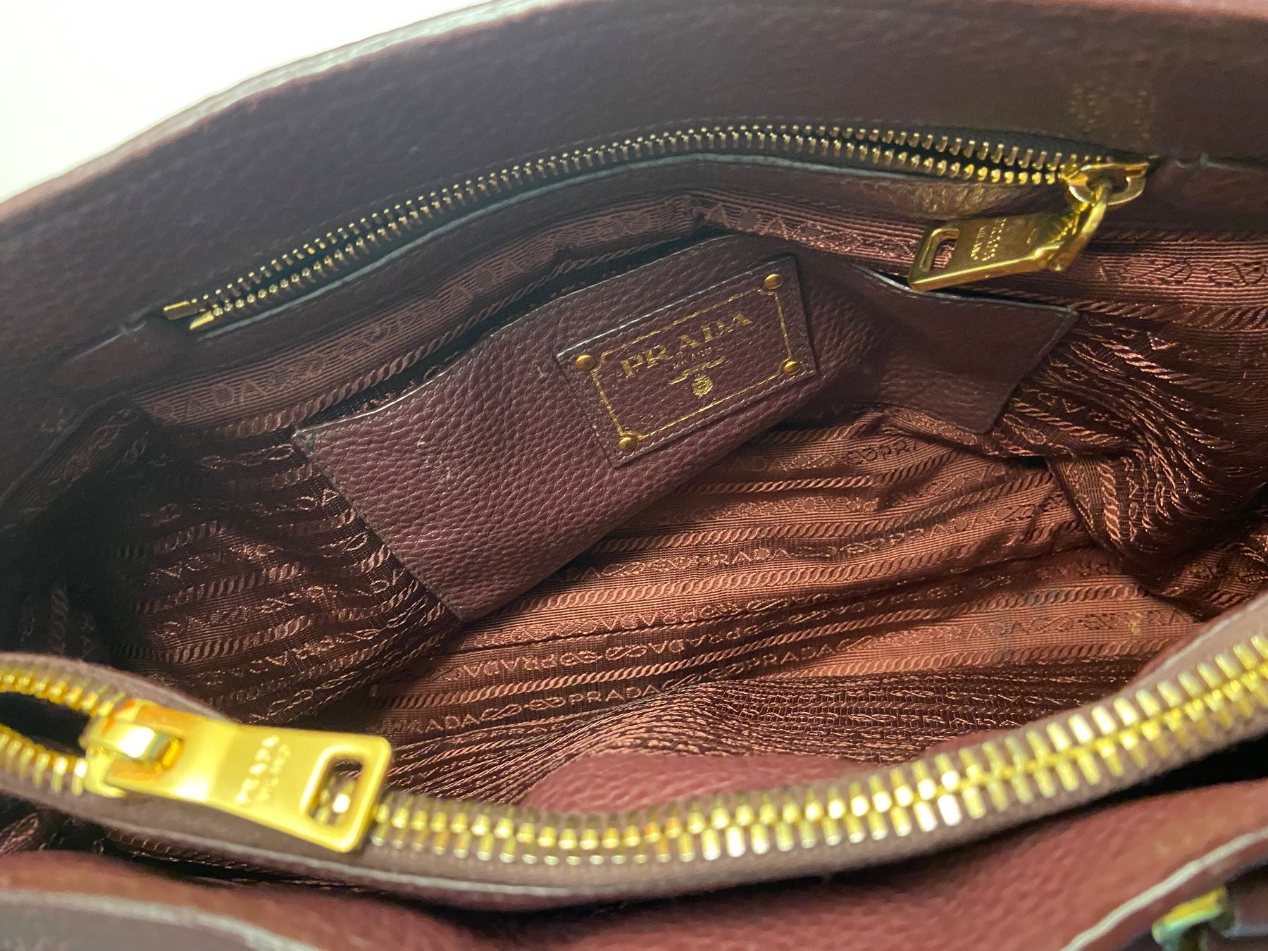 Prada Taschen für Damen: Prada Bag, Bordeaux, Original, gebraucht – Gebraucht aus Immensee von ver_8ssk 5