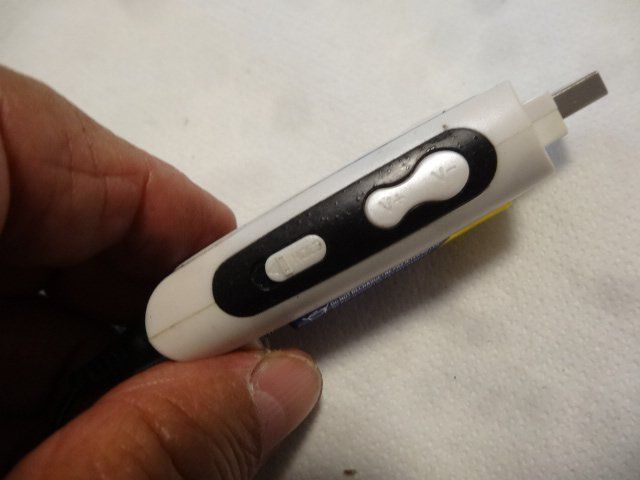 Tragbarer Mediaplayer: MP3 PLAYER MIT KOPFHÖRER--LÄÜFT – Gebraucht aus zürich von ahmad01 2