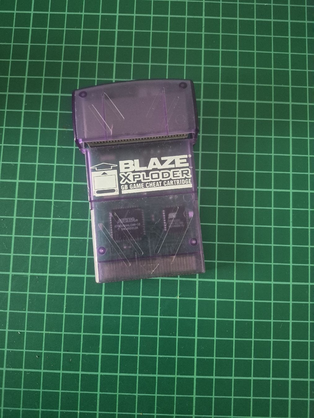 Giochi: Cheat Cartridge Blaze Xploder Game Boy purple used – Usato da Meyrin venduto da Retro-GZ