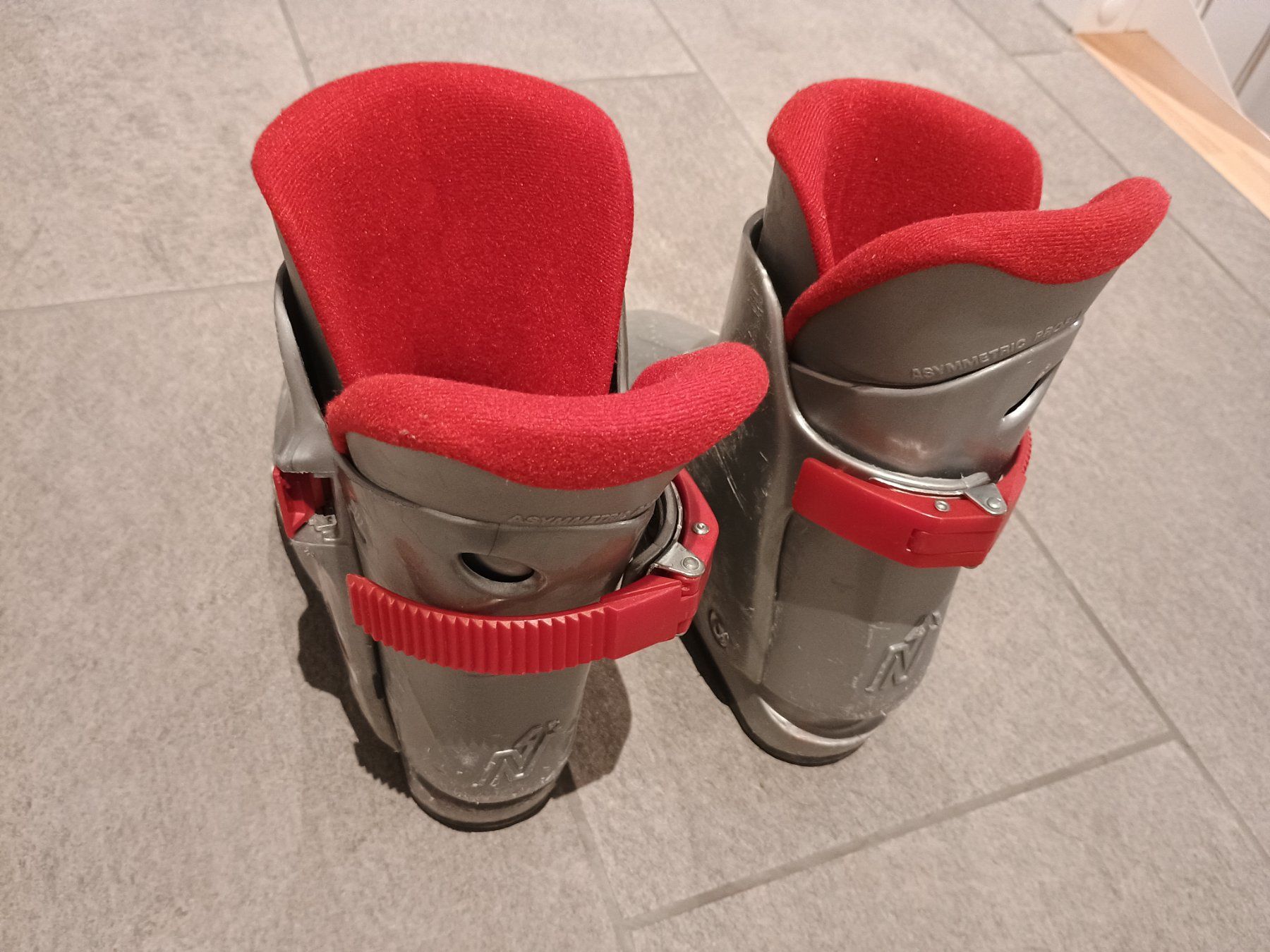 Scarpe da uomo: Skischuhe Grösse 37 – Usato da Mörel venduto da tasie 3