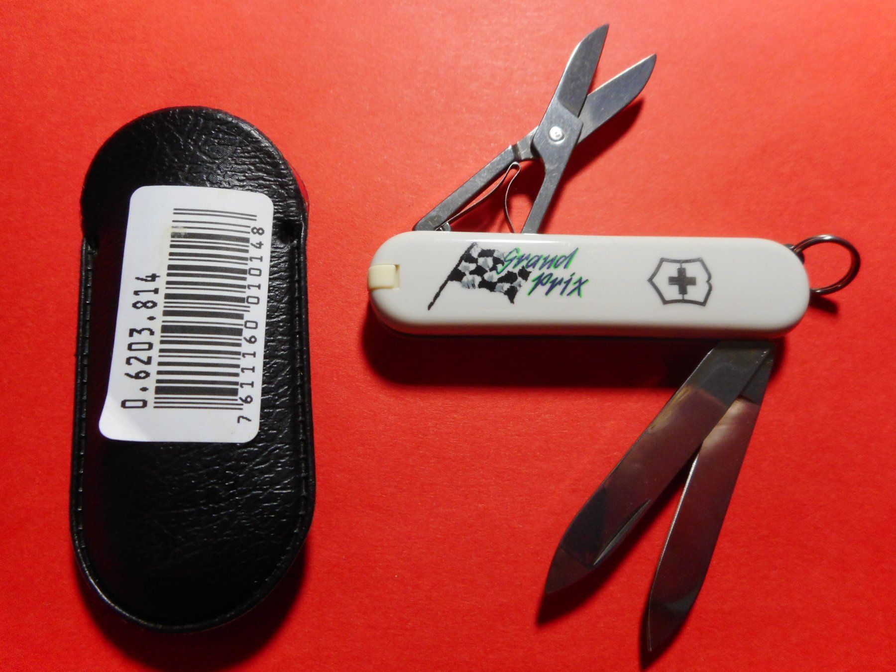 Coltelli tascabile: Victorinox Classic - Grand Prix – Nuovo e nell'imballaggio originale da Rotkreuz venduto da Hubbil 1