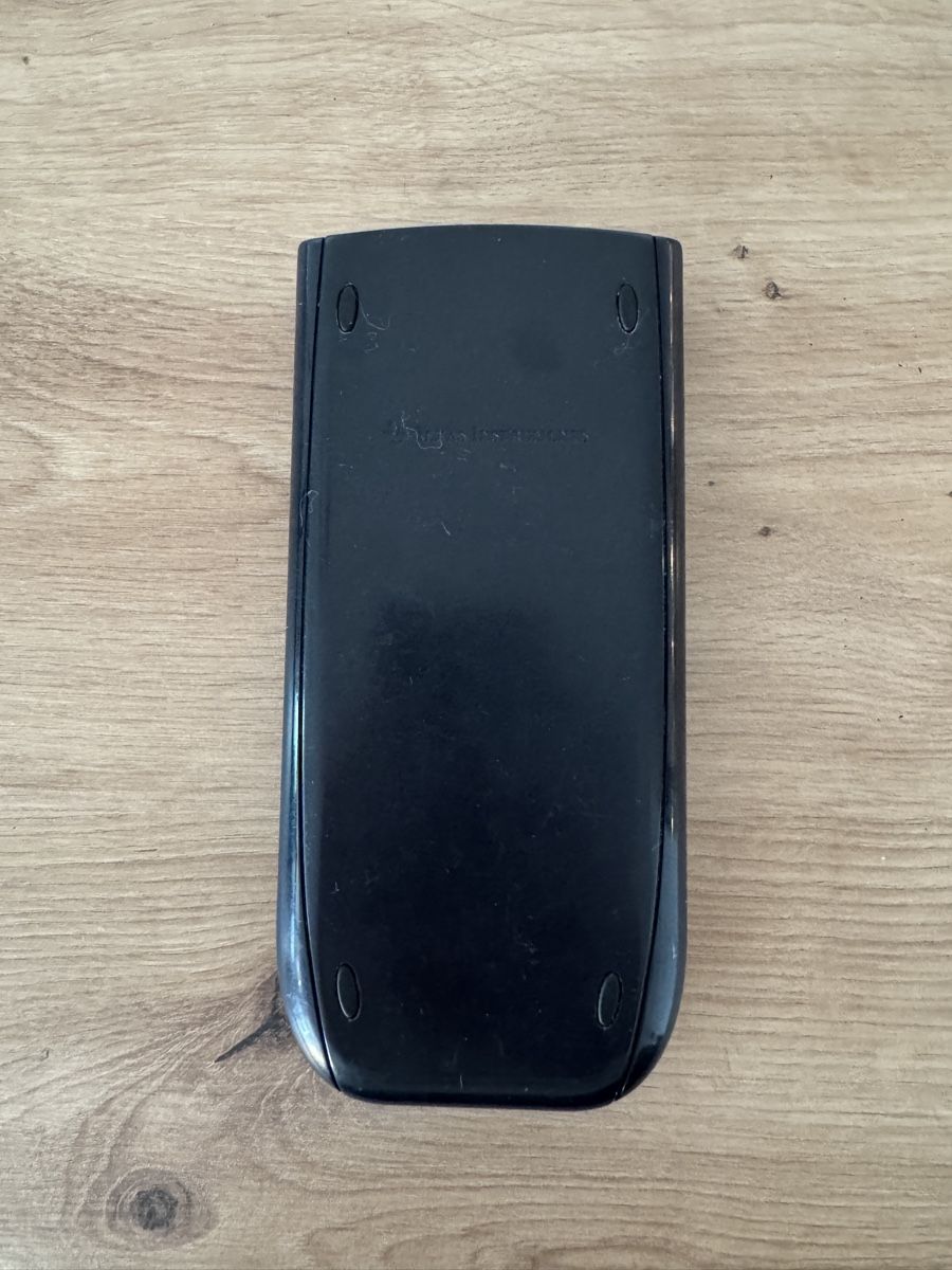 Texas Instruments Taschenrechner: Taschenrechner Texas Instruments TI-84 Plus – Gebraucht aus Biberist von etesummer