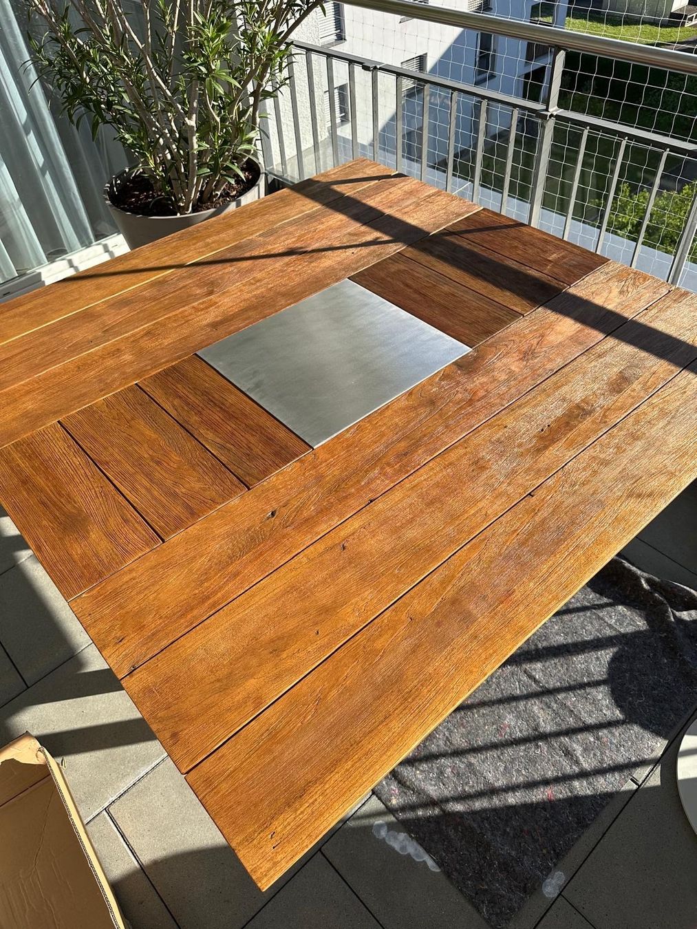 Tavoli: Gartentisch Zebra Quadux – Usato da Bülach venduto da tona12934 1