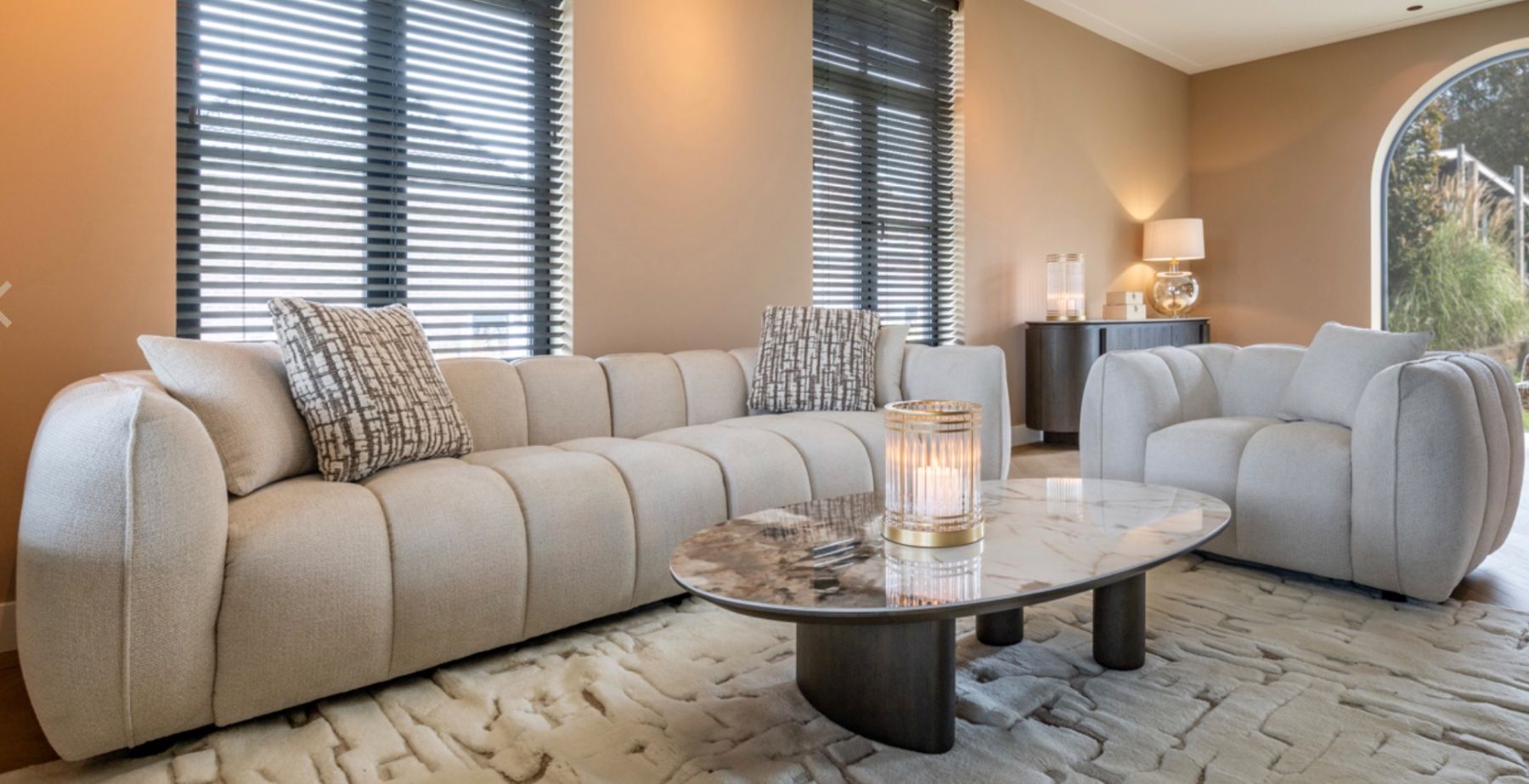 Divani: RICHMOND  INTERIORS*** Sofa Jezebel cream – Nuovo e nell'imballaggio originale da Ruswil venduto da Miami-2026 1