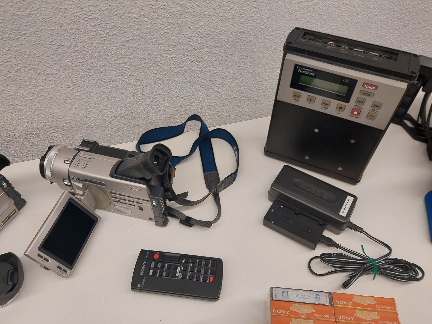 Lampen & Fotografie: Sony DV Unterwasser-Kamera Set – Defekt aus Opfikon von Fighty 3