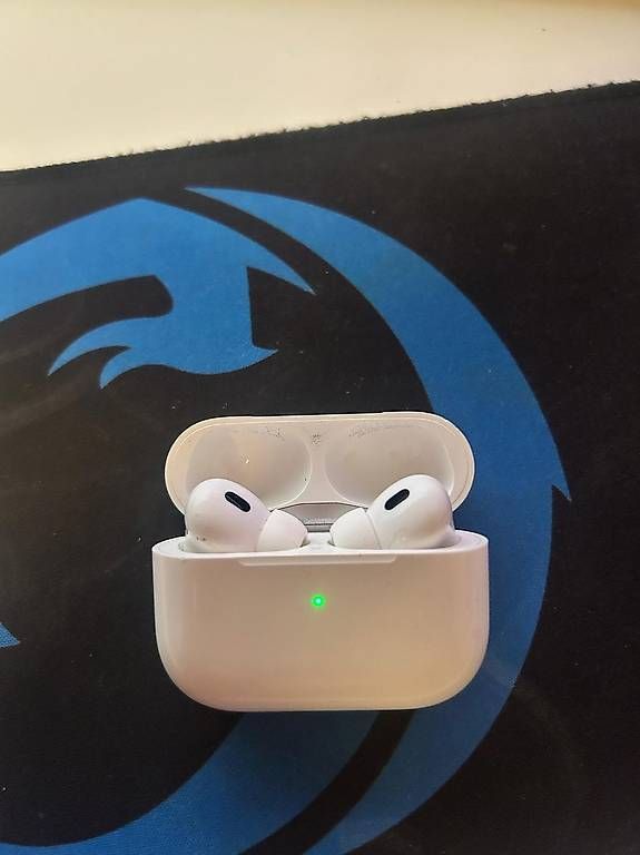 Apple Cuffie: AirPods Pro 2 mit MagSafe-Ladecase (USB-C) – Usato da Sigigen venduto da tim_r6bw