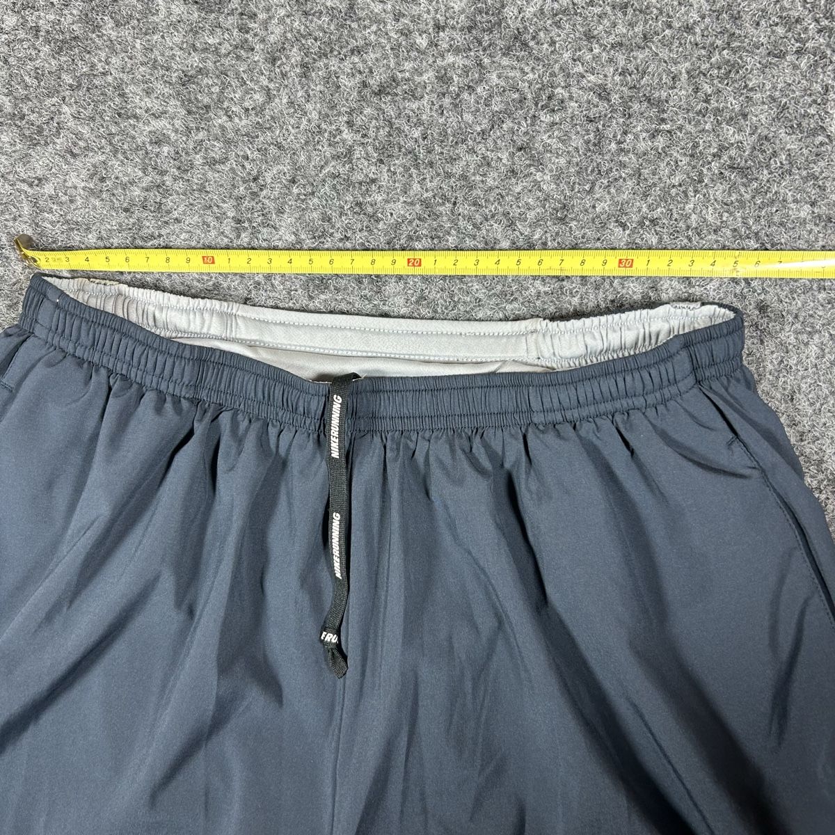 Nike Hosen: Nike short running  – Neu (gemäss Beschreibung) aus La Sagne NE von Matlasape 4