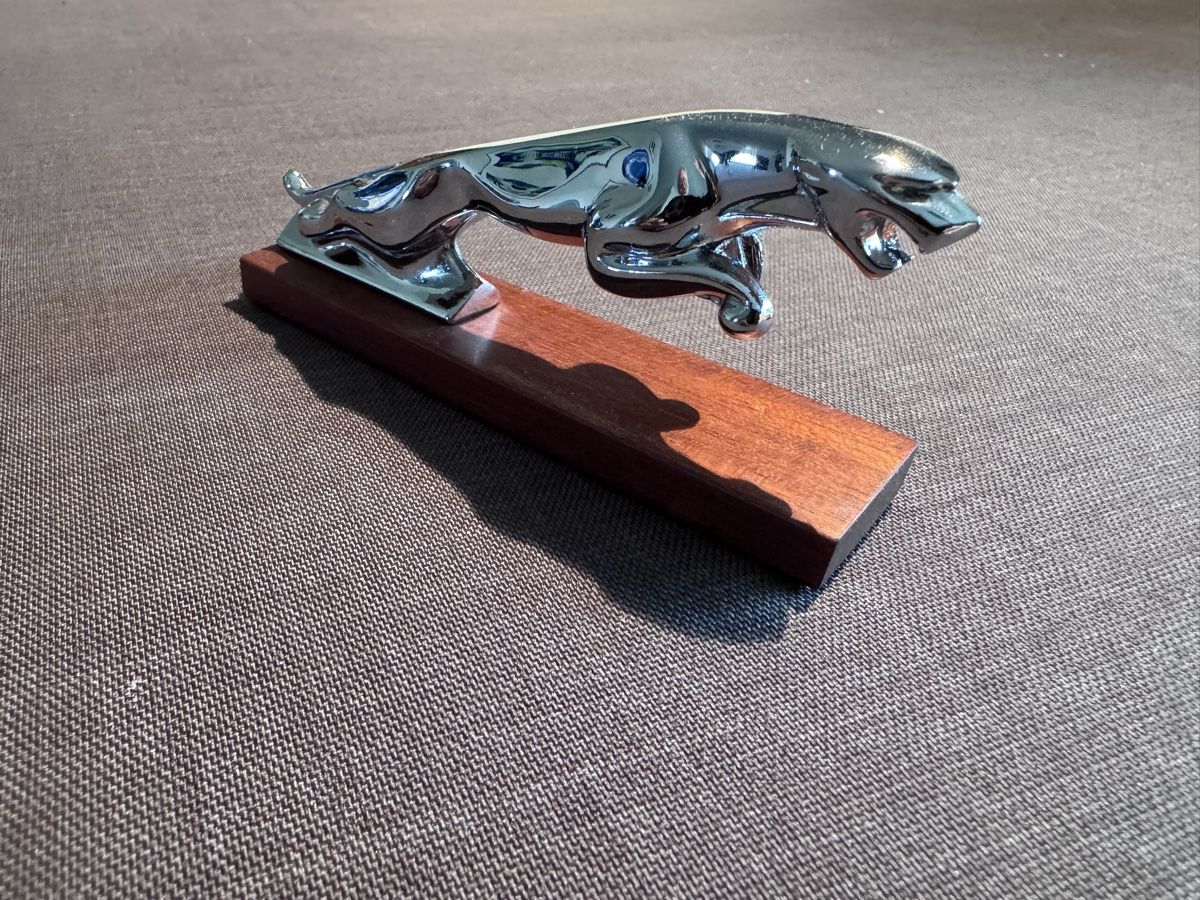 Jaguar Tutti pezzi di ricambio auto: Jaguar Kühler - Figur – Usato da Oberrüti venduto da HotRod1932 2