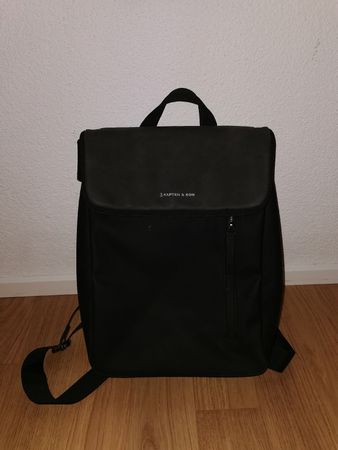 Kapten & Son Vallen all black Tagesrucksack