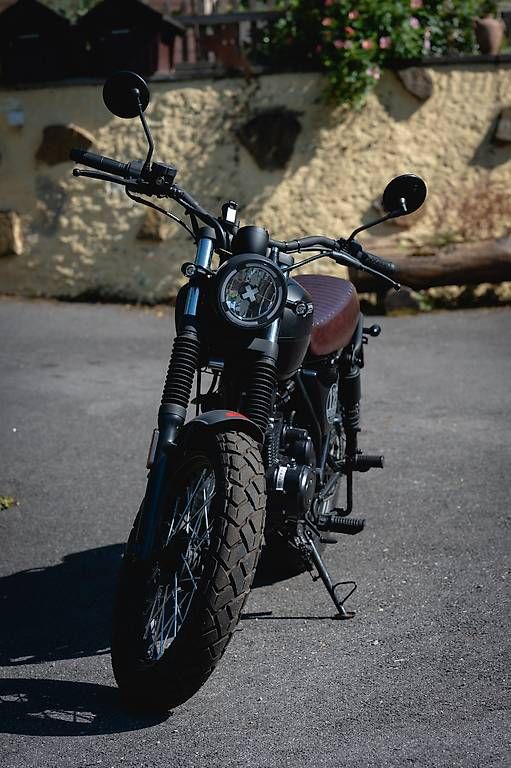 Brixton Motorcycles Strada: Brixton Cromwell 125cc - Comme neuve - 250km – Usato da Gressy venduto da Bryan_N 1