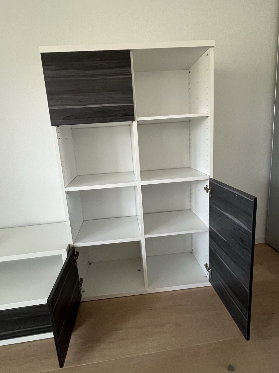 Scaffali: Wohnwand Kombination weiss dunkelgrau – Usato da Zürich venduto da fab_5ll6 1
