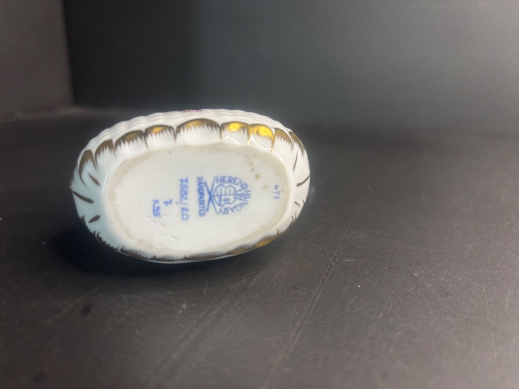 Herend Alle Dekorationen: Herend,durchbrochenen Mini-Korb,Handbemalt, H mit Henkel 9cm – Gebraucht aus Bettwiesen von Raisa1973 2