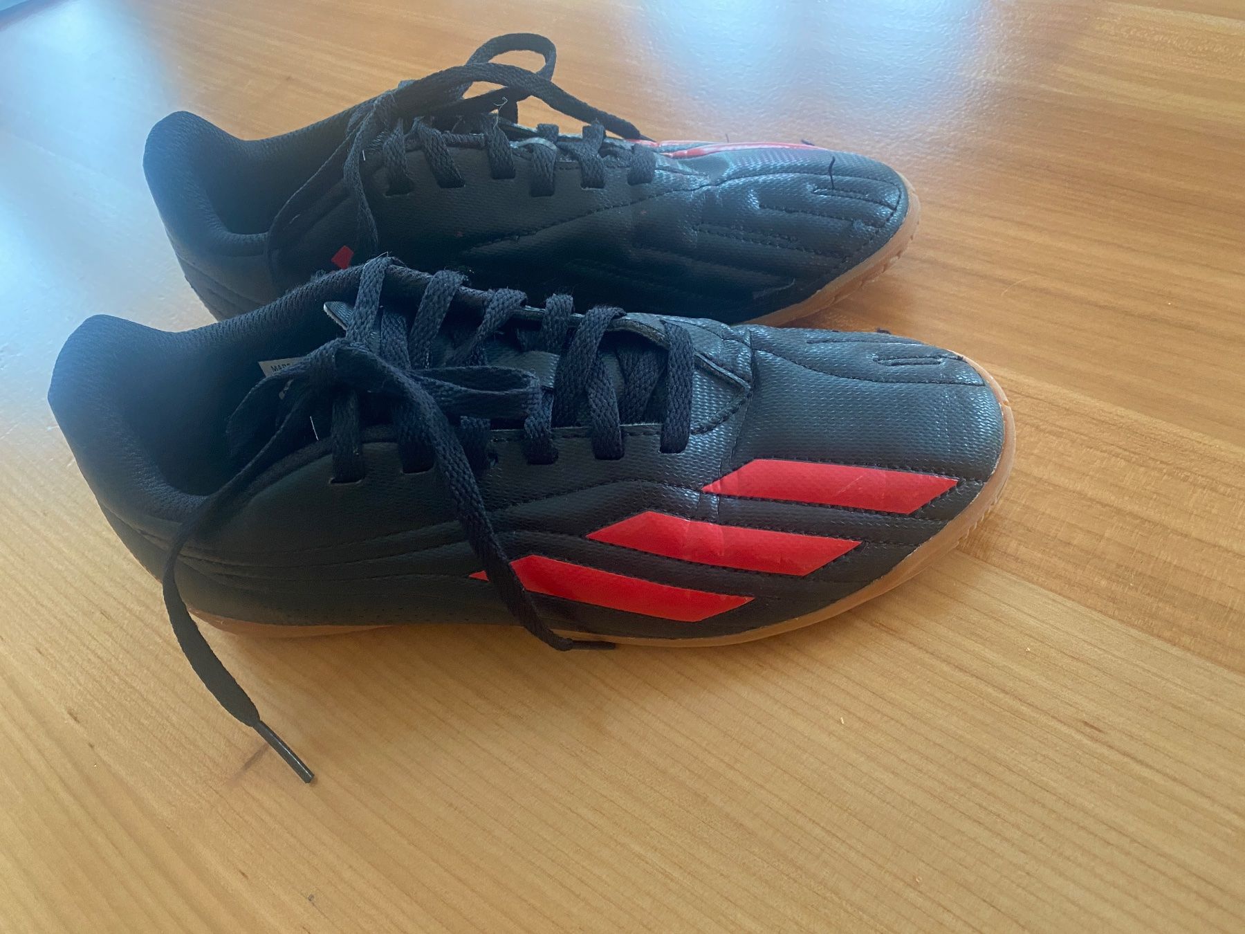 Adidas Scarpe per ragazzi: Fussball - Hallenschuhe – Usato da Seuzach venduto da NSandrine 1
