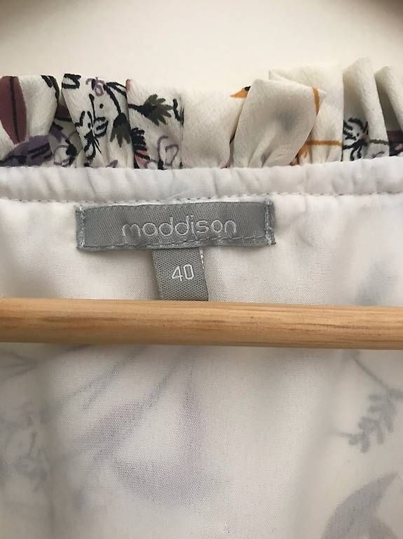Blusen: Kleid und Bluse Grösse 40 – Gebraucht aus Zürich von sca_g8jq 1