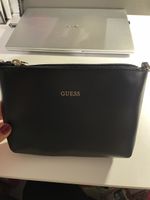 Kleine Guess Tasche
