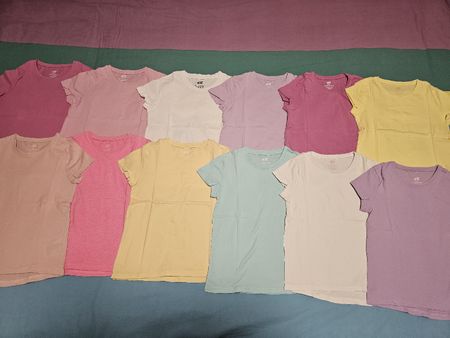 12x H&M T-Shirts Gr. 110/116 – Top Zustand
