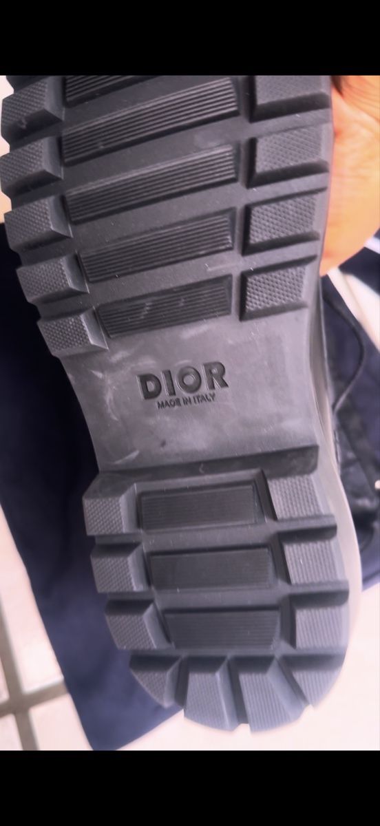 Dior Scarpe da uomo: Original Dior Explorer Boots Herren Schwarz Leder & Obli – Nuovo e nell'imballaggio originale da Binningen venduto da mik_2r9l 6