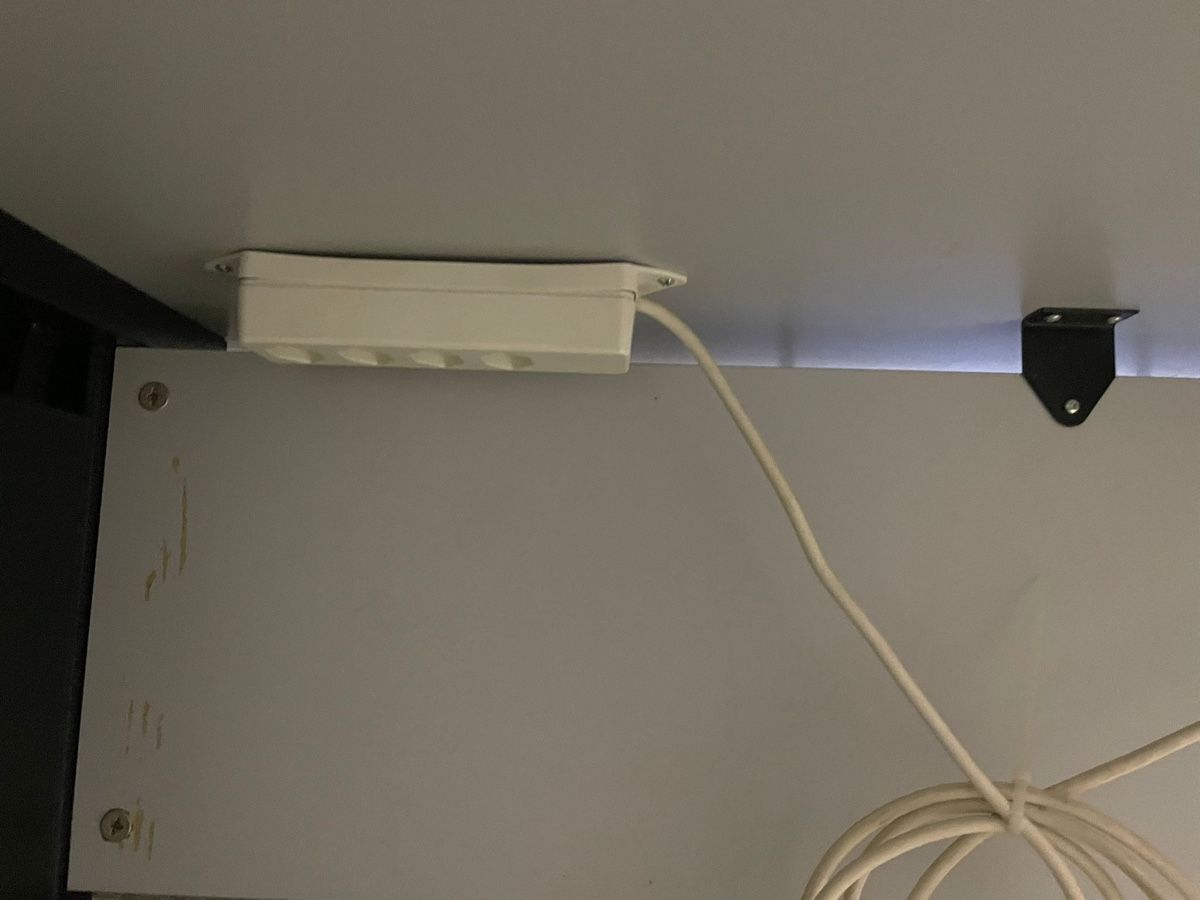 Scrivanie: Pult mit Schubladenkorpus – Usato da Gachnang venduto da len_9mky 3