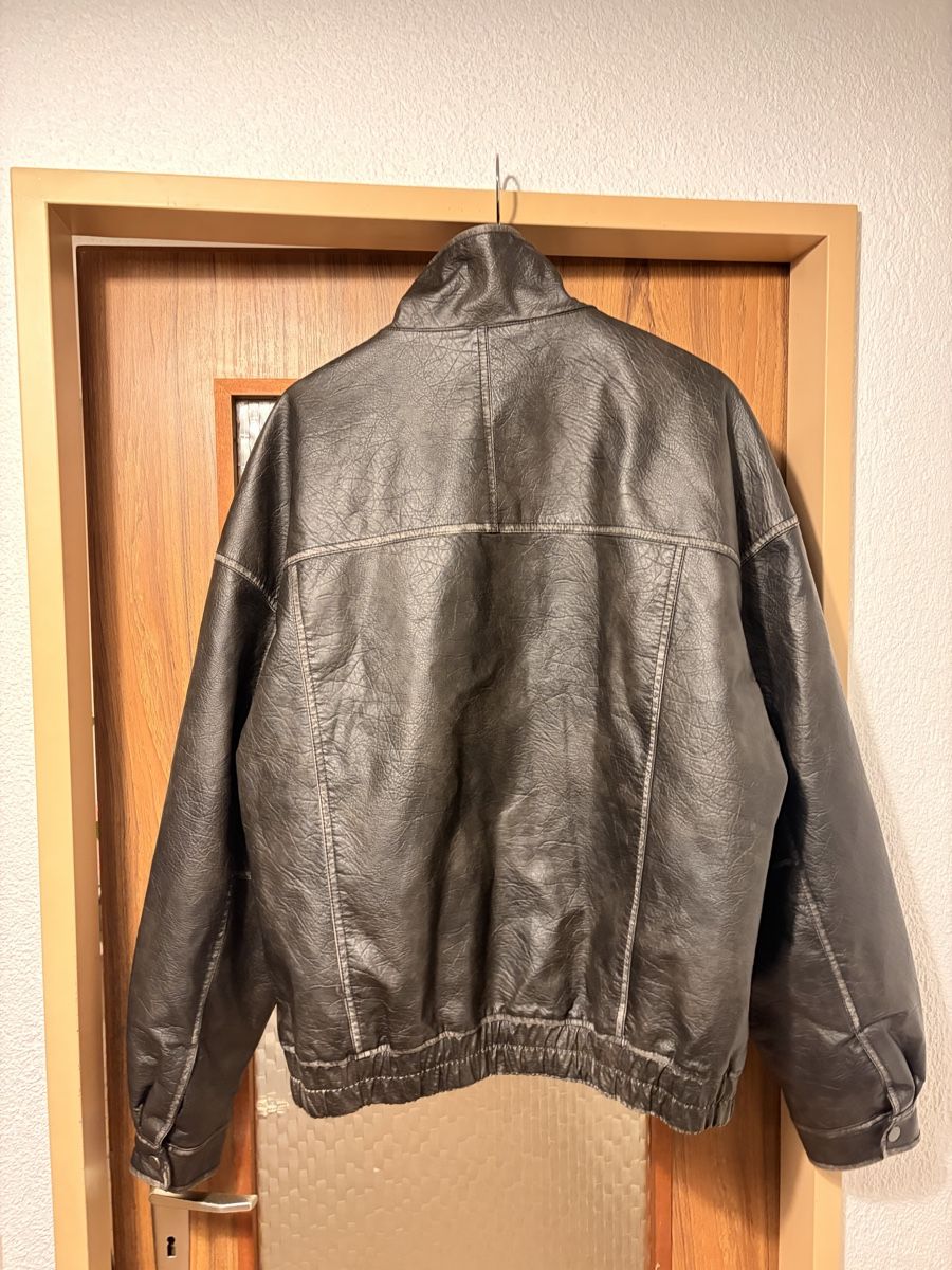 Jacken: Veste en cuir matelassée – Neu (gemäss Beschreibung) aus Chavannes-Renens von jtaram 1