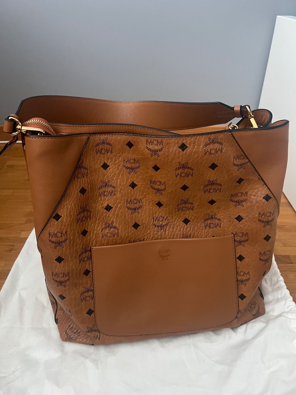 Mcm Borse da donna: MCM Hobo Bag large – Usato da Gossau SG venduto da ell_d27x 1