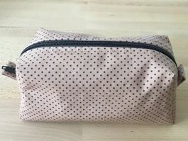 Tasche / Necessaire / Kosmetiktasche / Etui, neue Handarbeit
