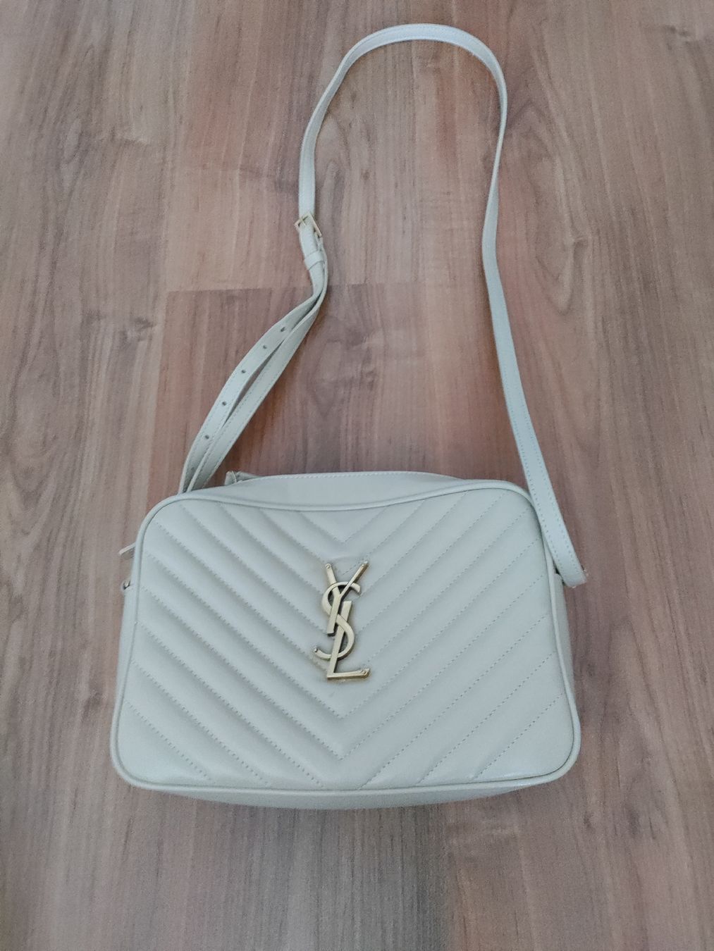 Saint Laurent Taschen für Damen: Camerabag Lou von Saint Laurent – Gebraucht aus Port von 243rina