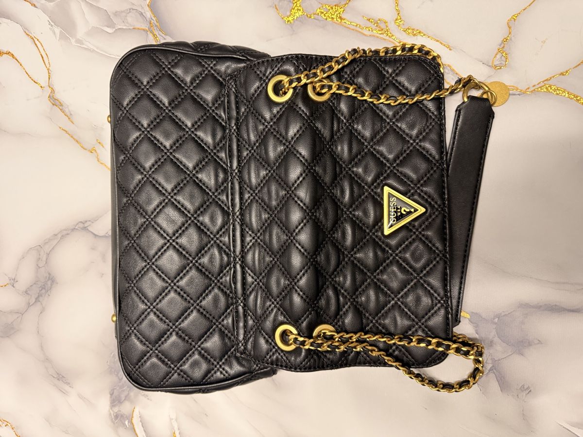 Guess Borse da donna: Tasche guess black – Usato da Massagno venduto da pokecoach 2