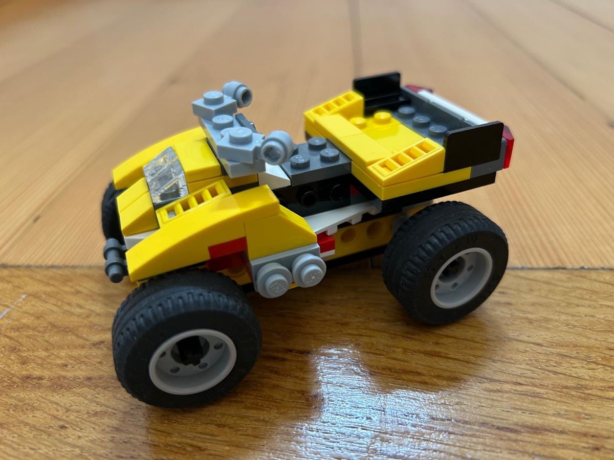 Lego Kit di costruzioni: Lego Creater Super Racer Set – Usato da Münchenbuchsee venduto da Jeff_the_Landshark 1